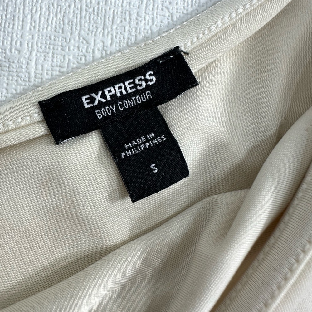 Express one shoulder ruffle top cream size S - Picture 5 of 6
